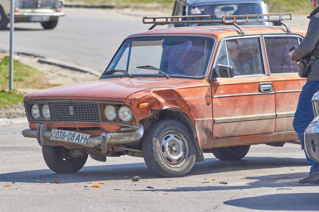 В Днепре возле «Даффи» столкнулись ВАЗ и Chevrolet - рис. 3
