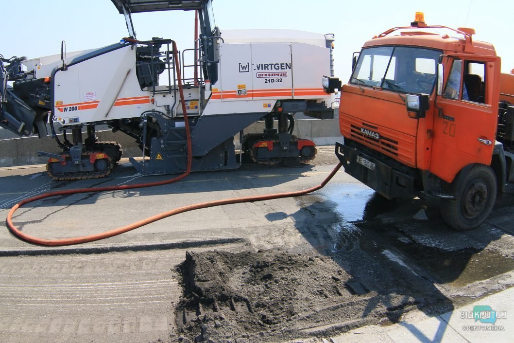 Лед тронулся: в Днепре на Новом мосту начали ремонтные работы - рис. 14