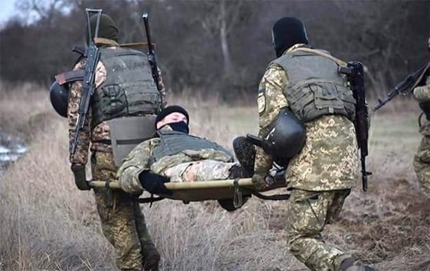 Из Днепра в Киев перевезли раненых военных - рис. 10