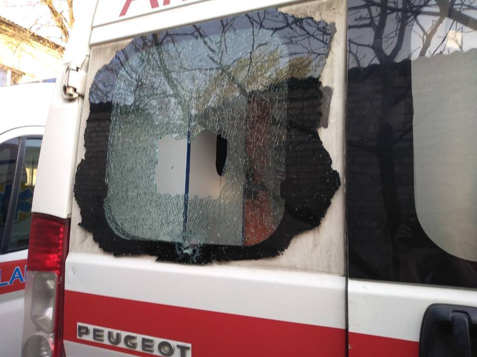 В Днепропетровской области пьяный пациент разбил авто скорой помощи - рис. 6