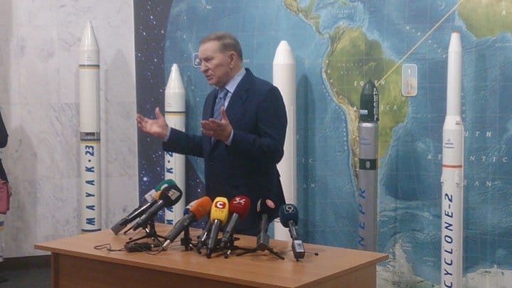 В днепровское КБ «Южное» приехал экс-президент Леонид Кучма - рис. 5