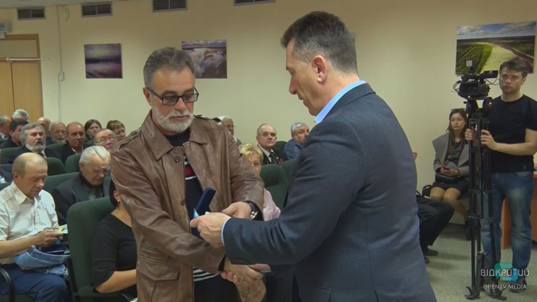 В міській раді Дніпра нагородили ліквідаторів аварії на ЧАЕС - рис. 2