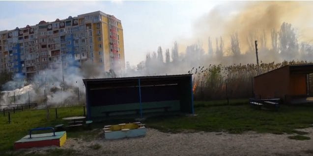 В Днепре возле детского садика вспыхнул пожар - рис. 4