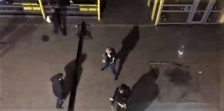 В Днепре драку на улице сняли на видео - рис. 4