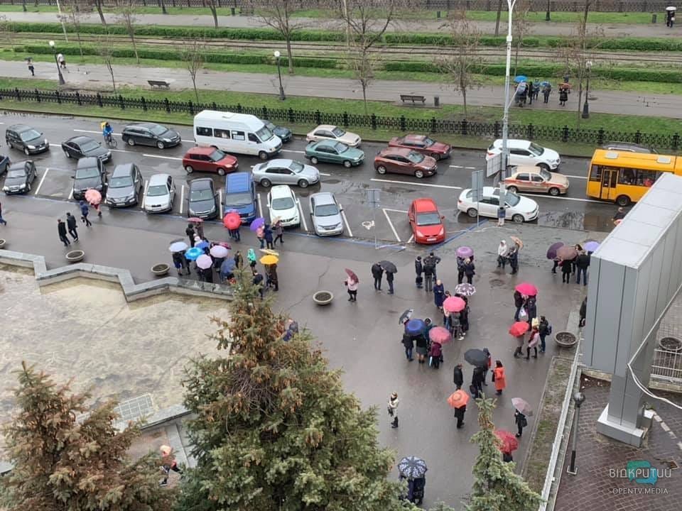 Мэр Днепра отказался покидать «тонущий корабль» - рис. 2