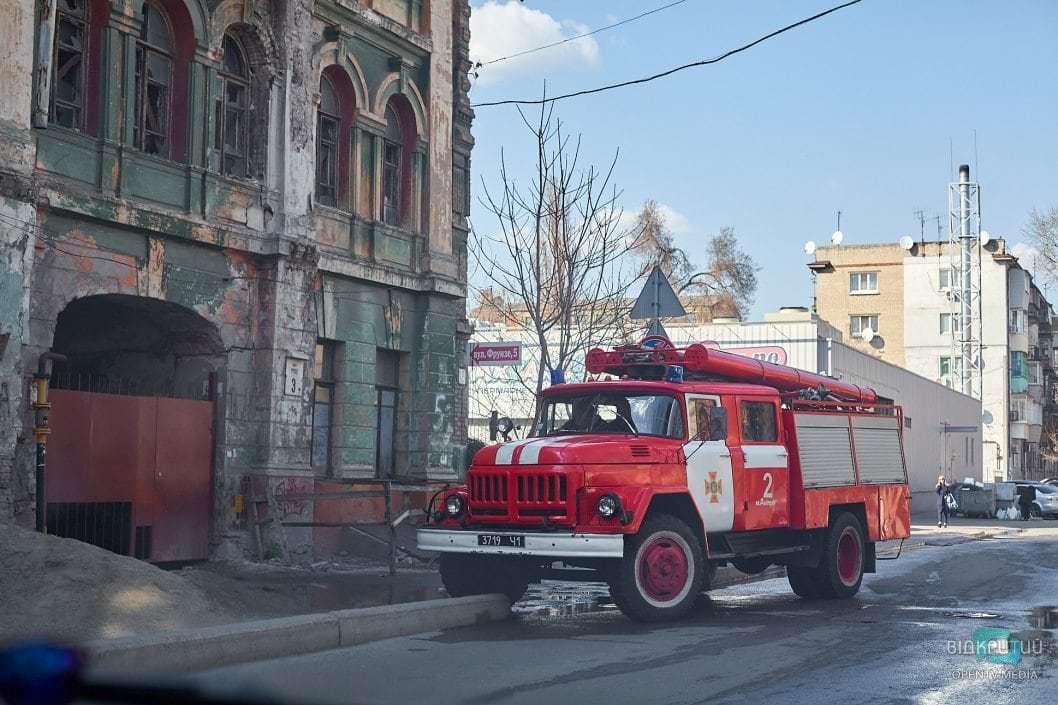 В Днепре на улице Чапленко горел сарай - рис. 1