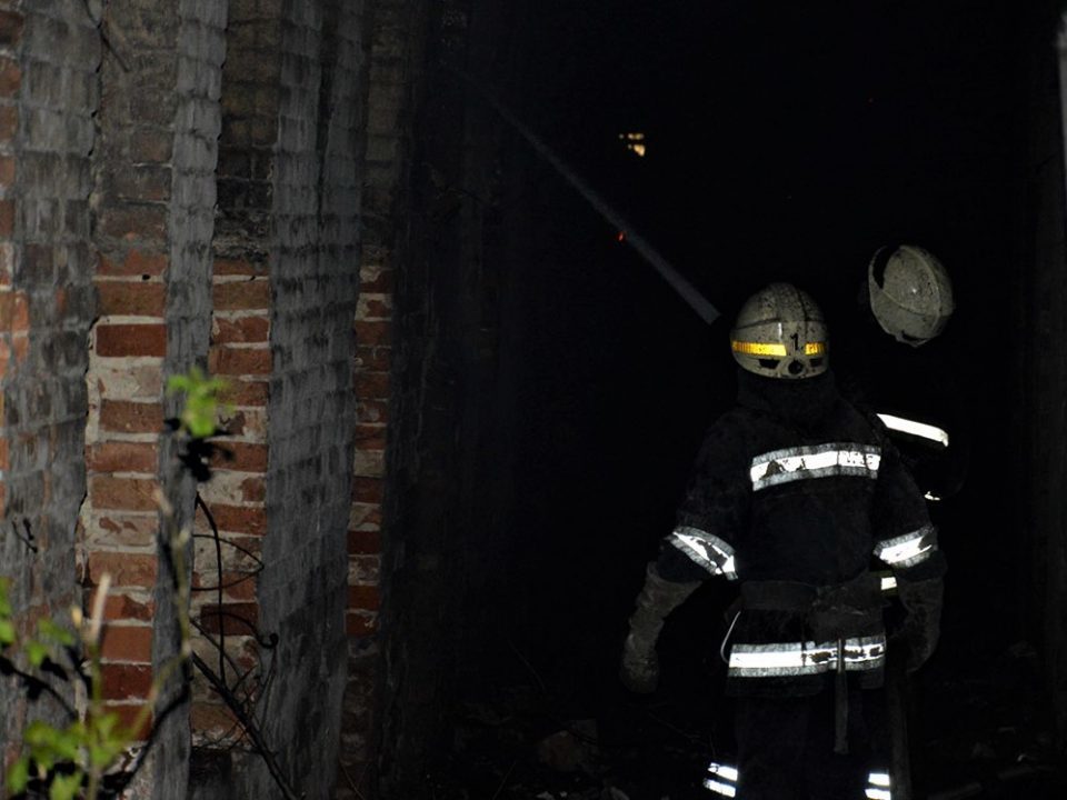 В центре Днепра произошел пожар: пострадал человек - рис. 1