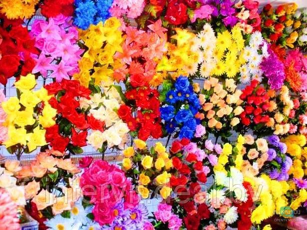 Все пластиковые цветы с кладбищ Днепра окажутся на помойке - рис. 1