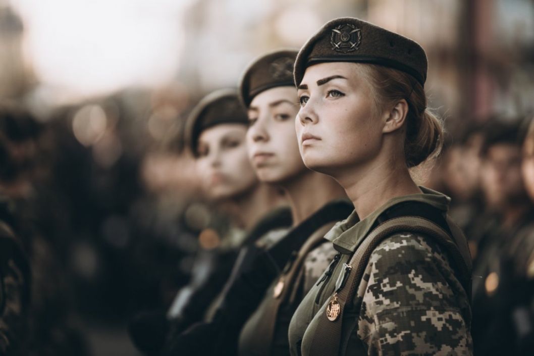 Девушки Днепра с этого года смогут учиться в военных лицеях - рис. 10