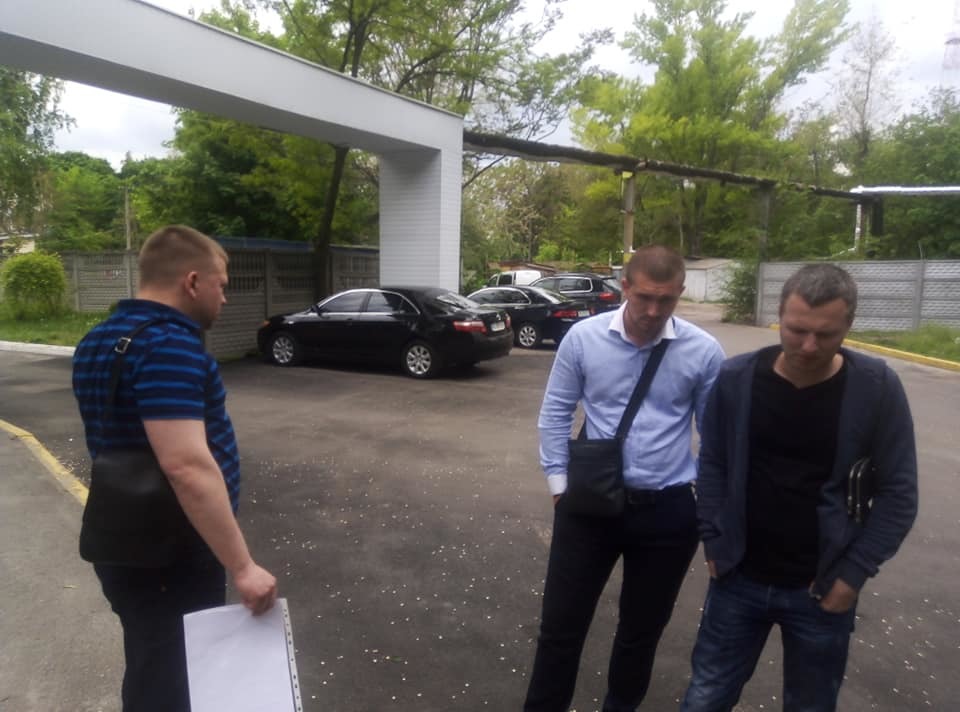 В Днепре полицейские и военные прокуроры задержали родственников и оператора одиозного Константина Бильцана - рис. 2
