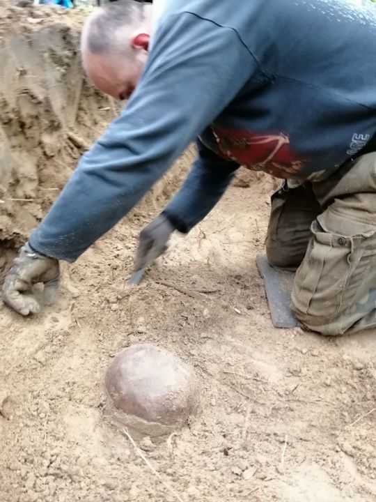 В Польше археологи из Кривого Рога нашли захоронение воинов Красной армии и старушку - рис. 9