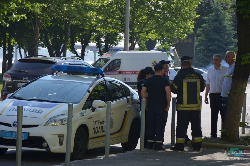 В Днепре и Кривом Роге заминированы университеты: студентов эвакуировали - рис. 2