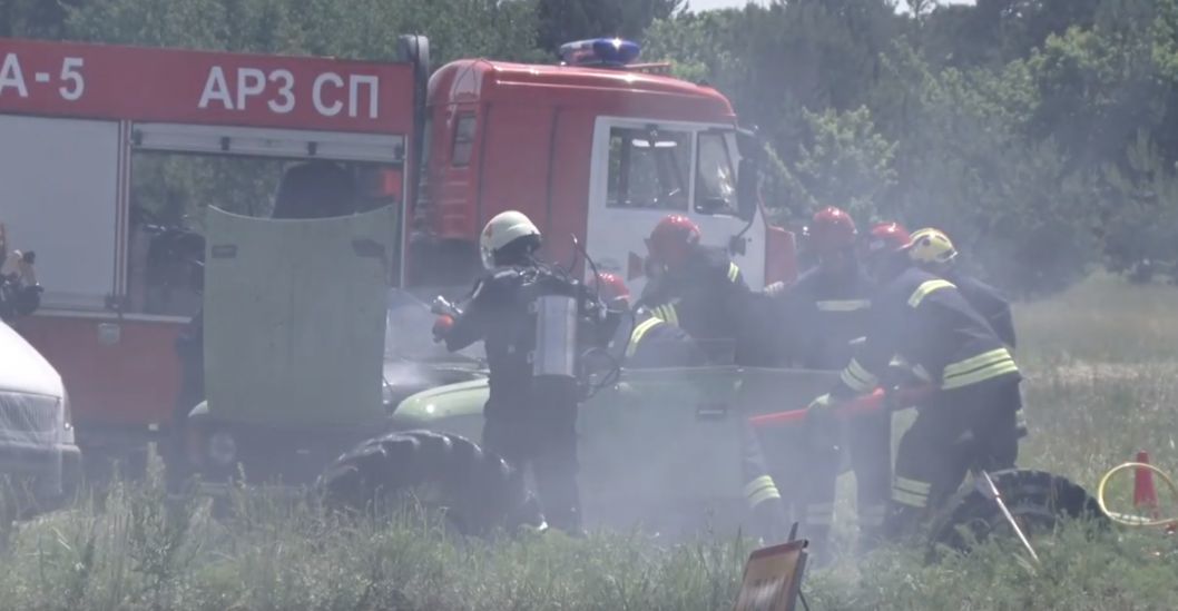 У Дніпрі відбулись пожежні навчання для рятувальників - рис. 18