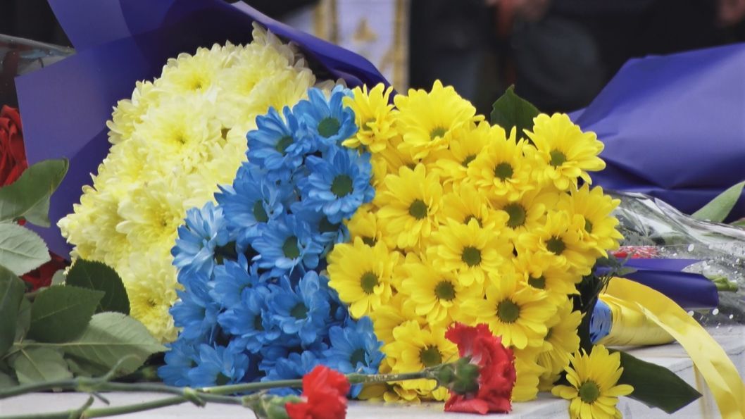 В Днепре возложили цветы к мемориалу в парке Памяти и Примирения - рис. 6