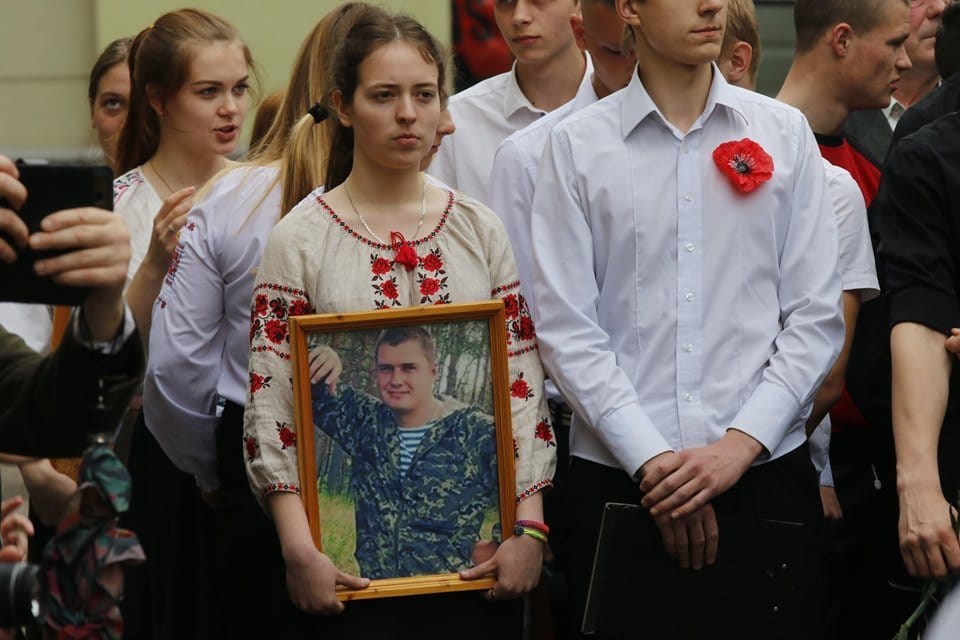 В Днепре открыли мемориальные доски погибшим на востоке Украины - рис. 3