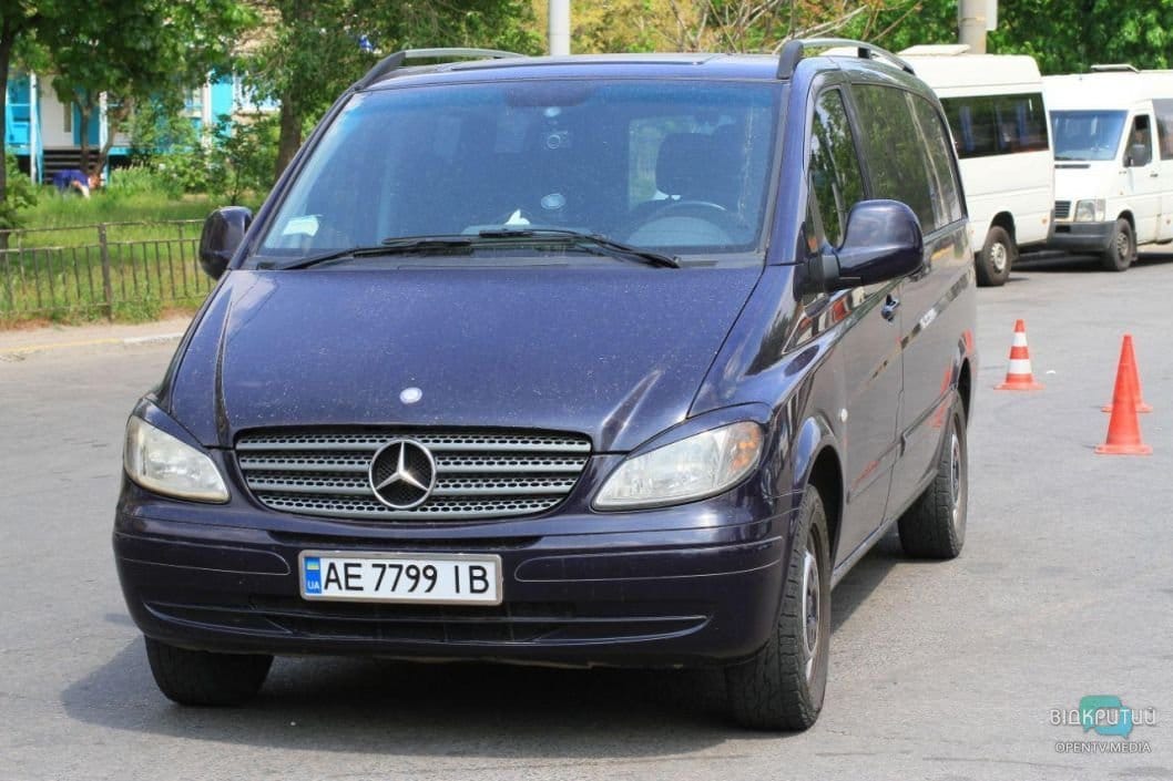 В Днепре на Парусе машина сбила пенсионерку на ходунках - рис. 1