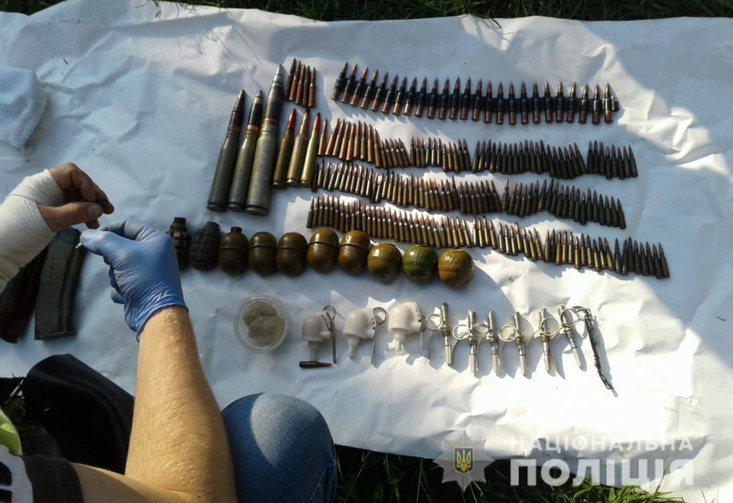 Жители Днепропетровской области организовали сбыт оружия через запрещенную социальную сеть - рис. 5