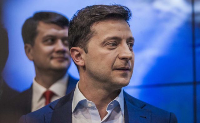 Список Зеленского на выборы в парламент возглавил Разумков - рис. 1