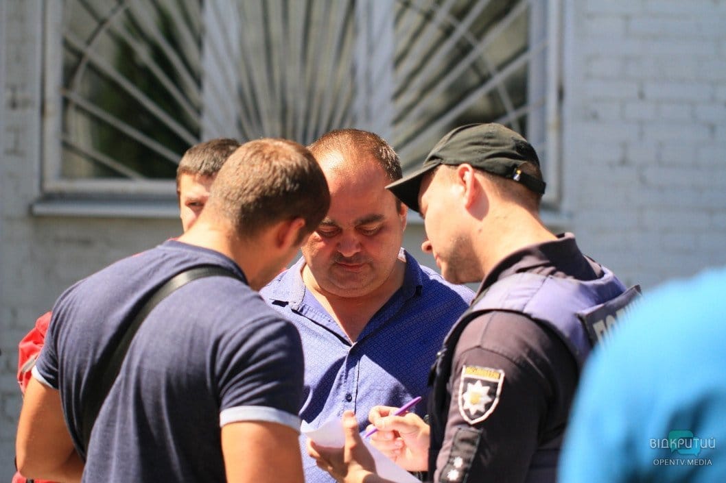 В Днепре задержали пьяного подполковника полиции из следственного отдела - рис. 18
