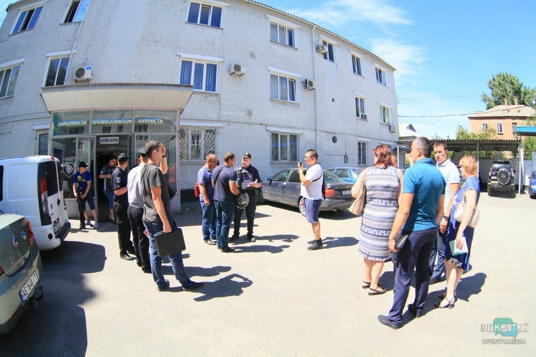 В Днепре задержали пьяного подполковника полиции из следственного отдела - рис. 3