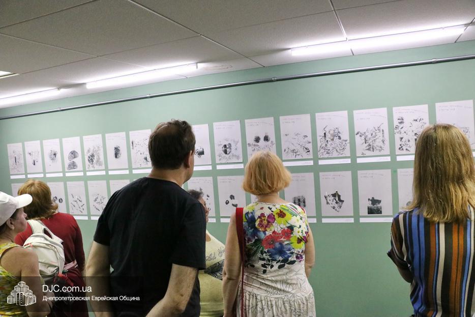 В Днепре открыли выставку в память о Голодоморе - рис. 2