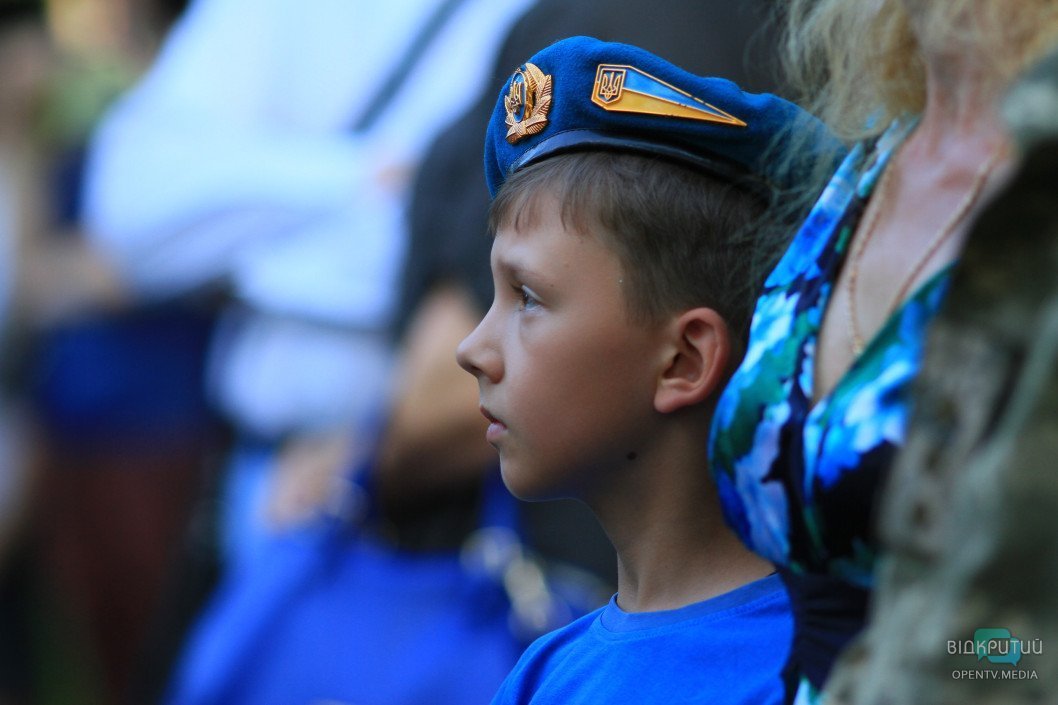 Слезы и раны в сердцах: в Днепре почтили память погибших в катастрофе Ил-76 - рис. 19