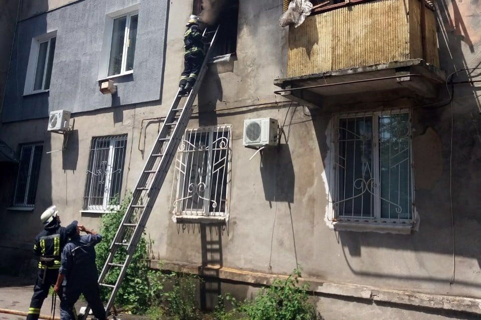 В Желтых Водах произошел пожар: огонь повредил восемь квартир - рис. 2