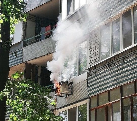 На ж/м Тополь кондиционер не выдержал жары и загорелся - рис. 6