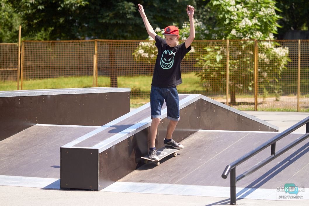 «Лети и прыгай»: в Днепре открылся первый бесплатный скейт-парк - рис. 9