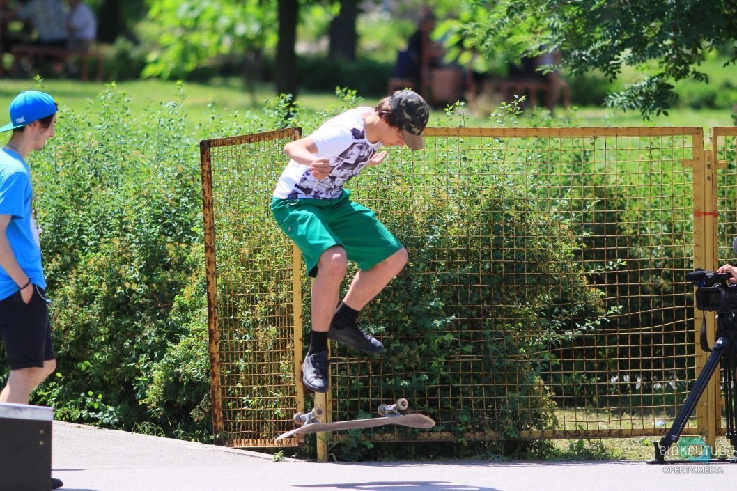 «Лети и прыгай»: в Днепре открылся первый бесплатный скейт-парк - рис. 10