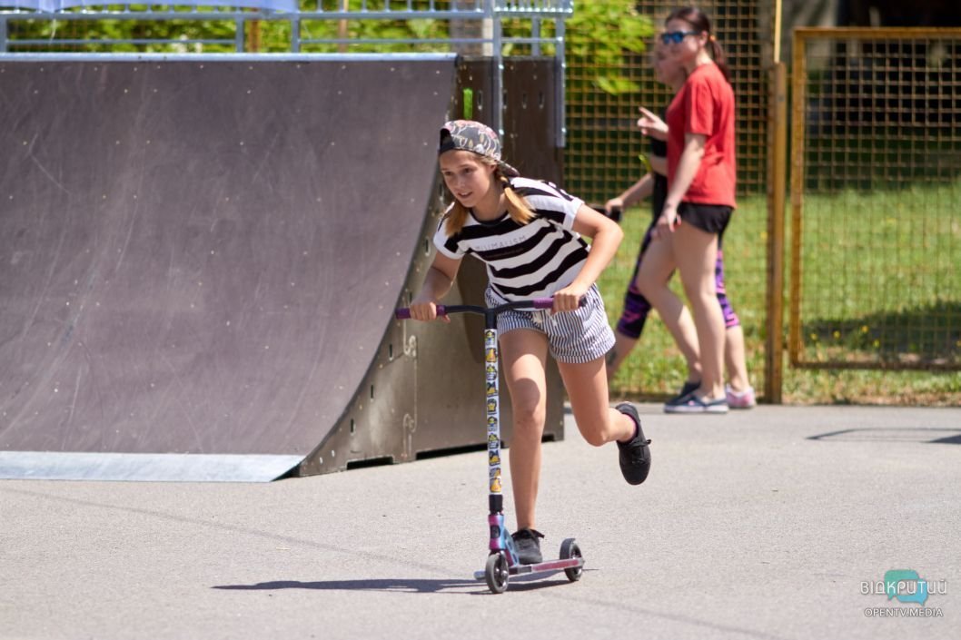 «Лети и прыгай»: в Днепре открылся первый бесплатный скейт-парк - рис. 11