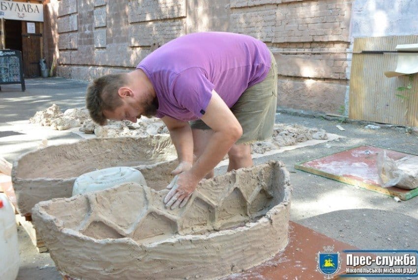 В Никополе разрушили скульптуру, созданную на фестивале «Скифия: Скиф и Я» - рис. 2