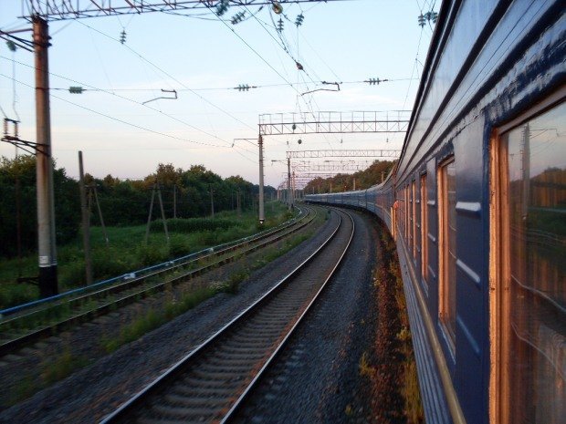 Укрзалізниця планирует перевозить в составе пассажирских поездов грузовые вагоны - рис. 11