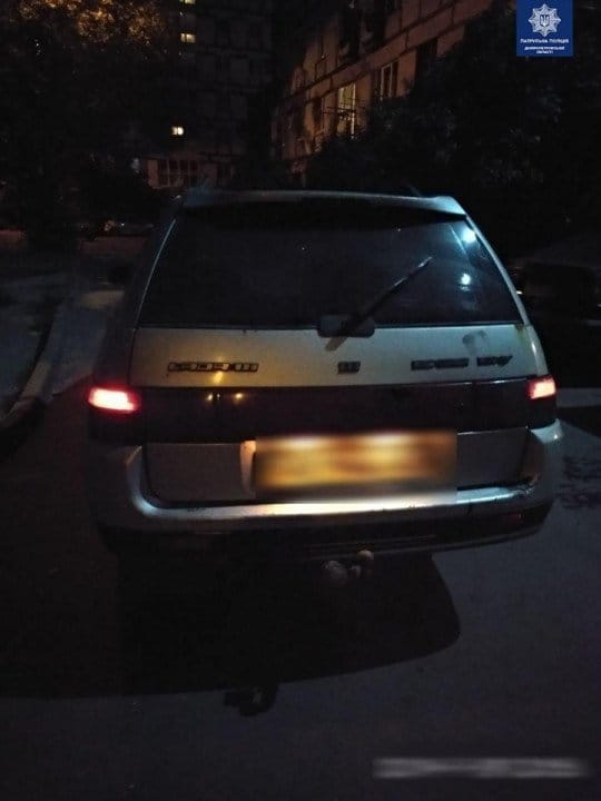 У Дніпрі водій наїхав на дитячий візок та зник у невідомому напрямку - рис. 1
