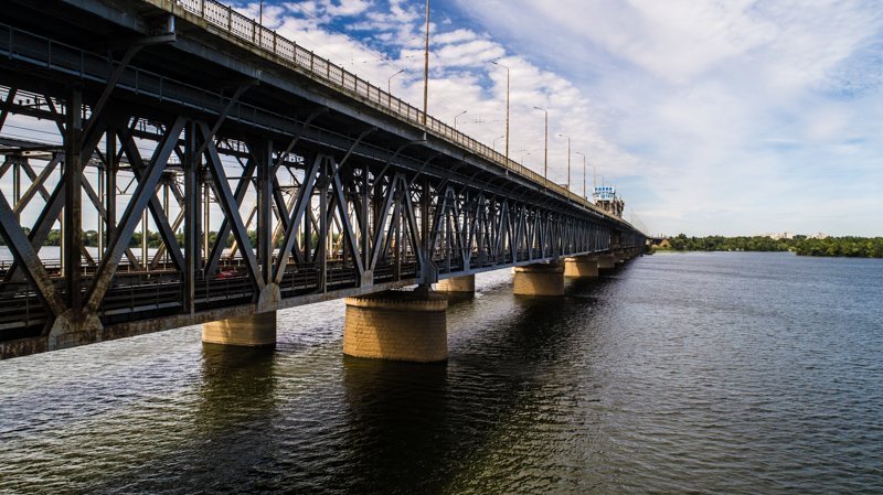 В Днепре с Амурского моста будут принудительно эвакуировать транспорт - рис. 3
