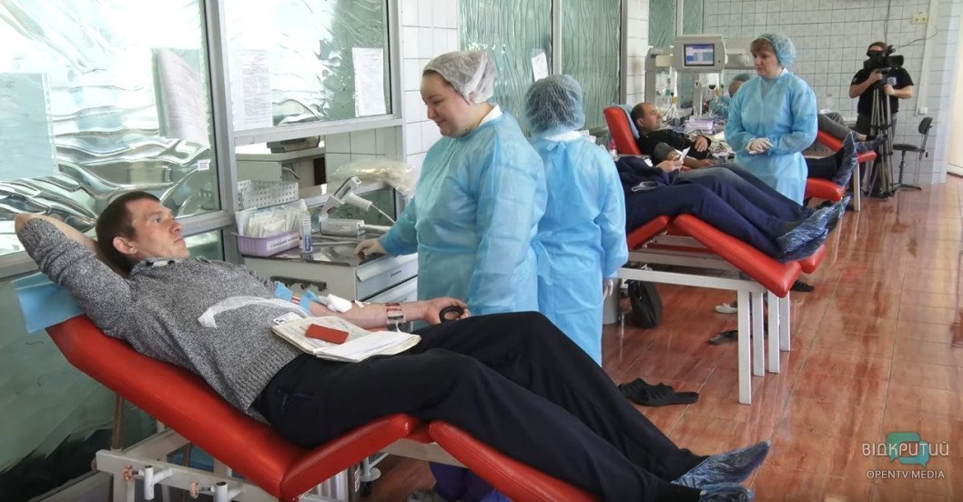 Дніпропетровській обласній станції переливання крові потрібні донори - рис. 12