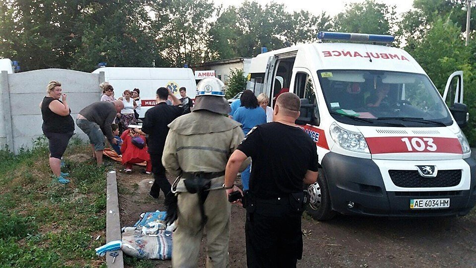 Кровь пожарных помогла спасти детей, пострадавших от взрыва под Днепром - рис. 4