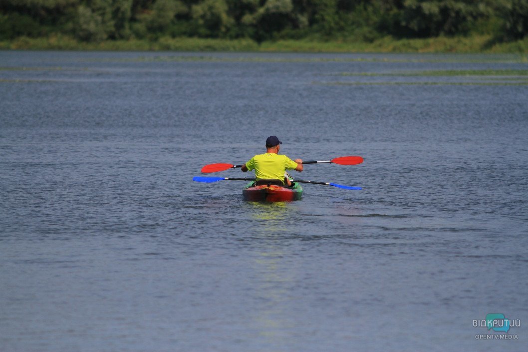 Не змагання, а відпочинок: у Дніпрі провели заплив на каяках для учасників АТО - рис. 7