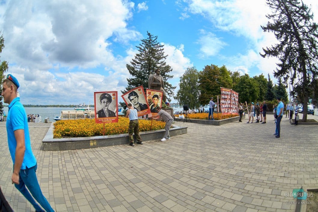 Як у Дніпрі на набережній десантники святкують «День ВДВ» - рис. 2