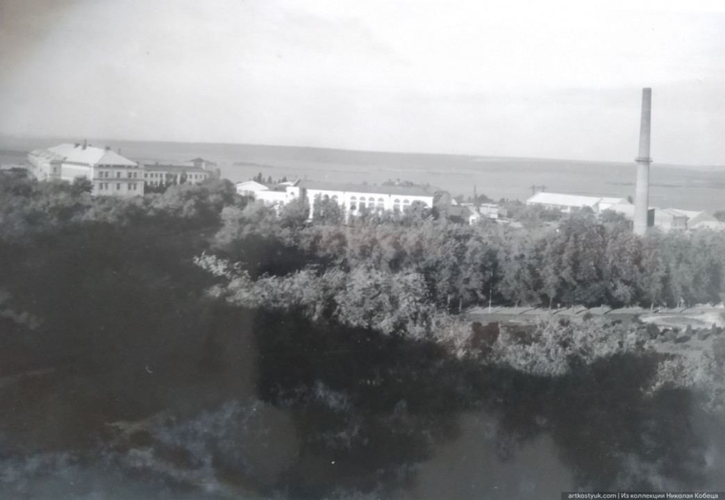Солодкий час студентства: оприлюднили рідкісні знімки проспекту Гагаріна у 40-60-ті роки - рис. 1