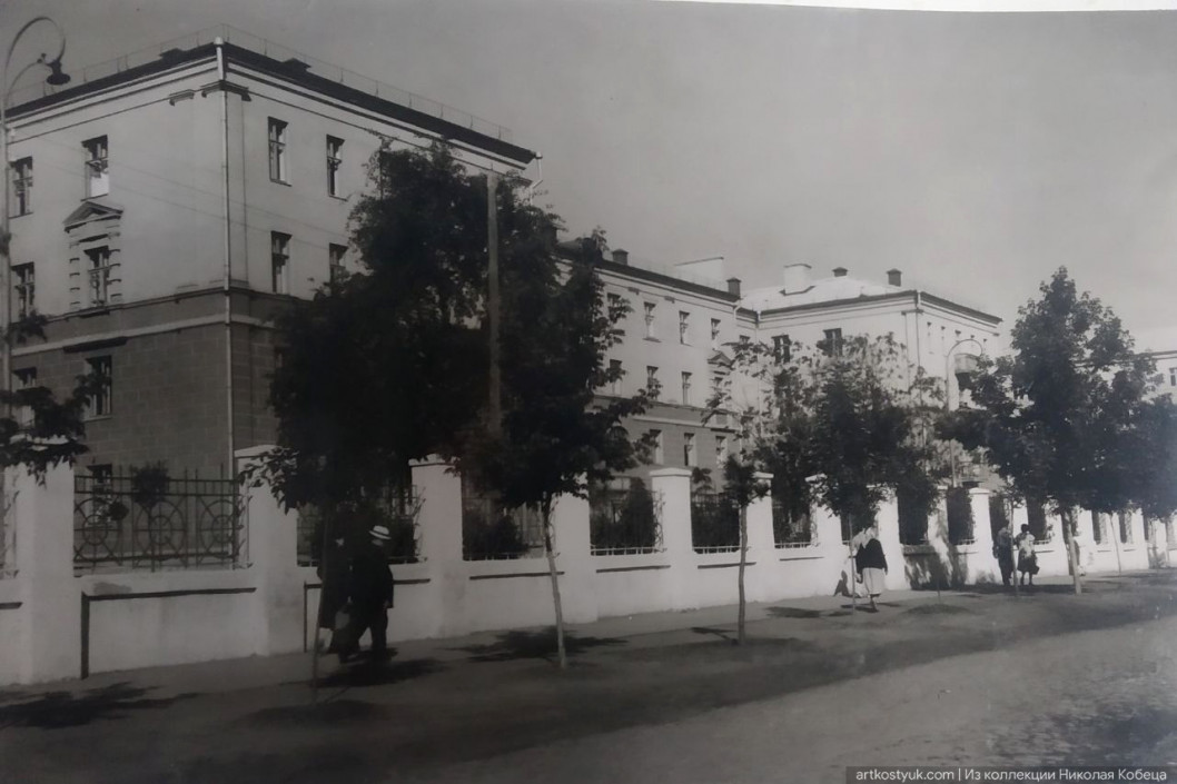 Солодкий час студентства: оприлюднили рідкісні знімки проспекту Гагаріна у 40-60-ті роки - рис. 4