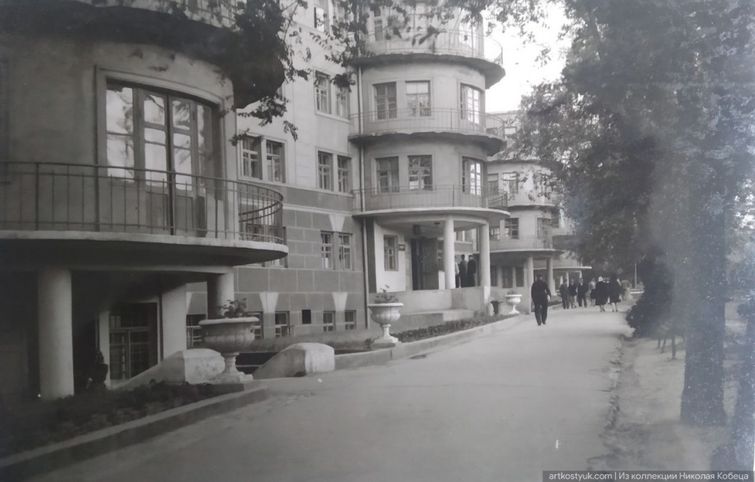 Солодкий час студентства: оприлюднили рідкісні знімки проспекту Гагаріна у 40-60-ті роки - рис. 6