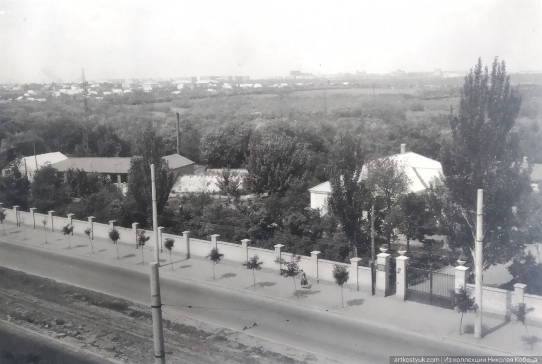 Солодкий час студентства: оприлюднили рідкісні знімки проспекту Гагаріна у 40-60-ті роки - рис. 8