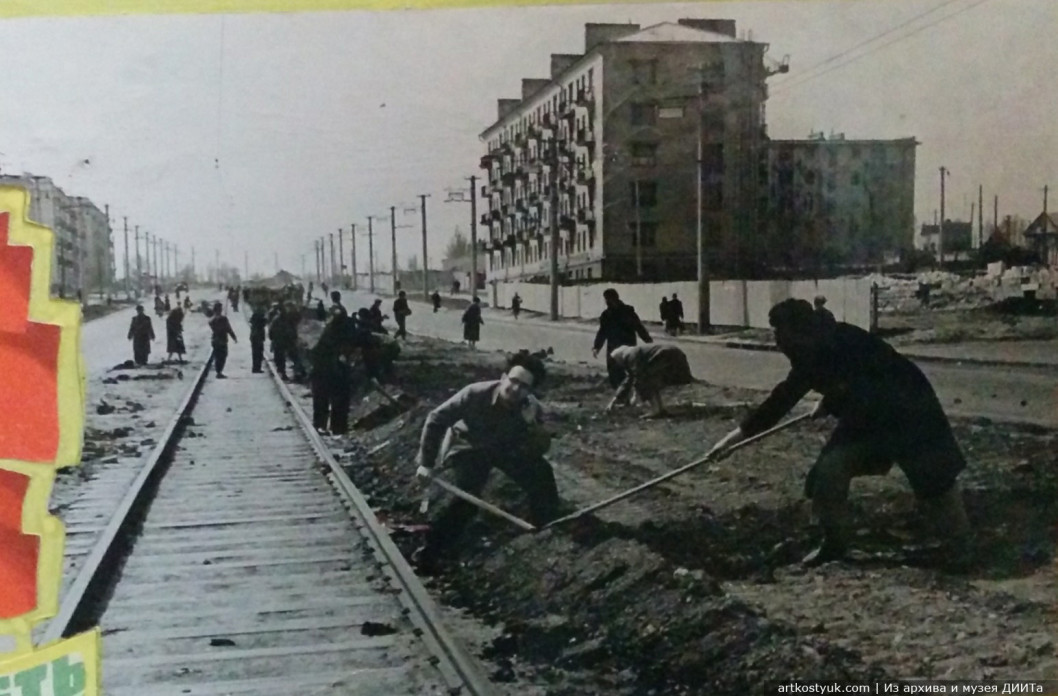 Солодкий час студентства: оприлюднили рідкісні знімки проспекту Гагаріна у 40-60-ті роки - рис. 12