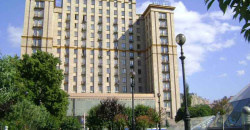 Екснардепів перевіряють на зловживання проживанням у готельних номерах у Києві - рис. 14