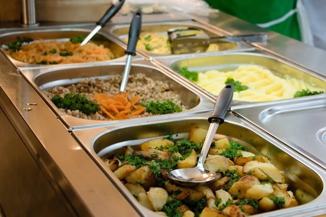 У шкільних їдальнях Дніпра з'явиться «шведський стіл» - рис. 1