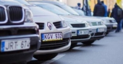 Власники «євроблях» можуть отримати ще 90 днів на розмитнення автівок - рис. 10
