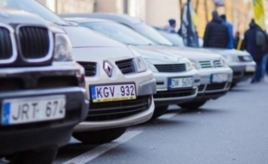 Власники «євроблях» можуть отримати ще 90 днів на розмитнення автівок - рис. 1
