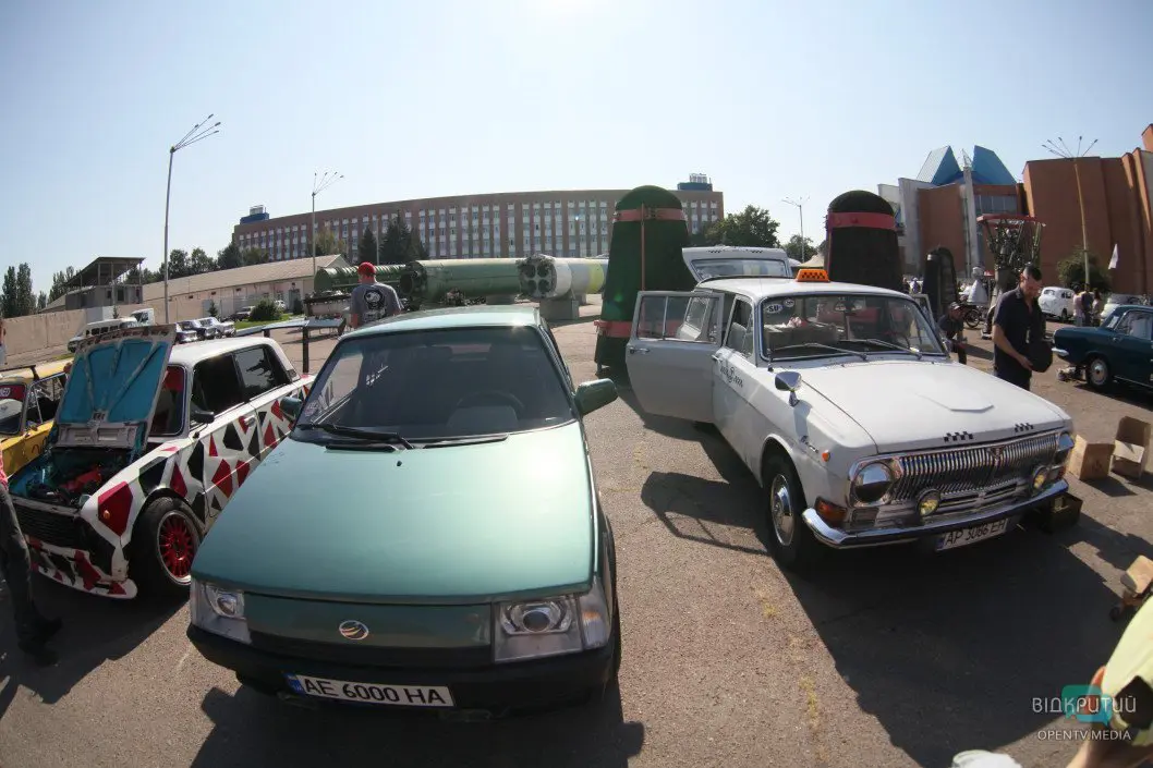 В Днепре проходит масштабная выставка ретро автомобилей «D.A.R.S. 2019» - рис. 8