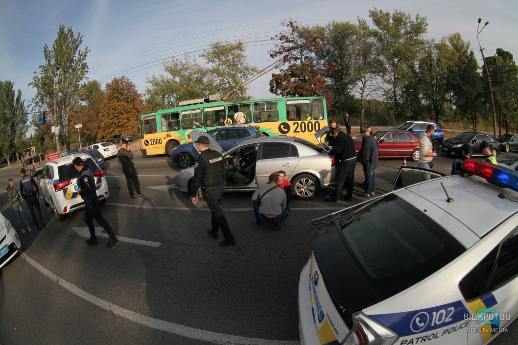 В Днепре на Набережной Победы шесть экипажей полиции преследовали водителя - рис. 5